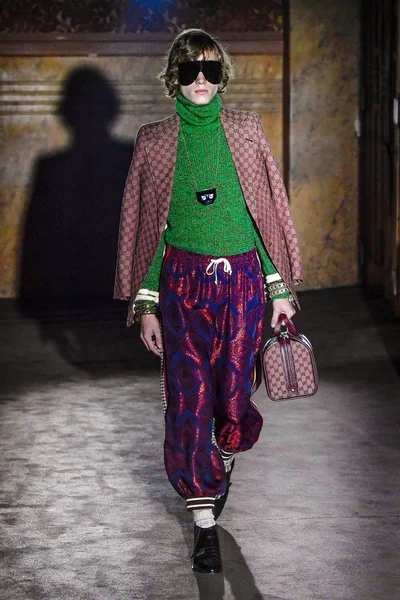 Look 51